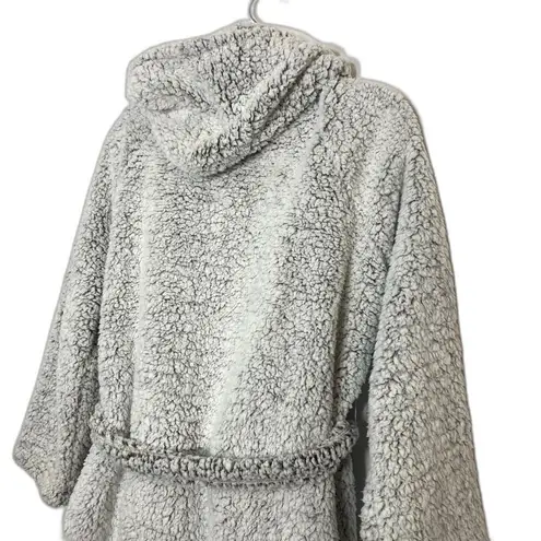Aerie Gray Sherpa Hooded Belted Robe Cozy Fleece Spa Lounge Warm Pockets Bath M Size M