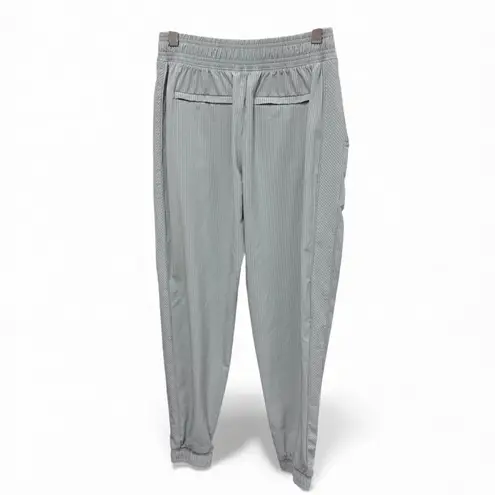 Athleta  Brooklyn Textured Ankle Jogger Pant in green size 0/P