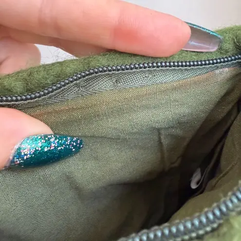 Vintage Nepal Handmade Felt flower & bauble zip Pouch in green lime & yellow nwt