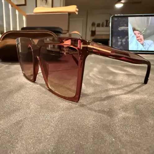 Tom Ford Sabrina-02 (FT0764) sunglasses with case and dusty