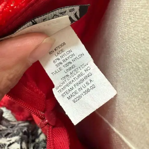 Vintage 90s Y2K Zum Zum Red Lace Strapless Mermaid Formal Gown XS S