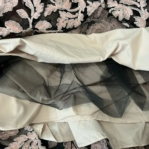 Karl Lagerfeld Embroidered Floral Dress Size 8