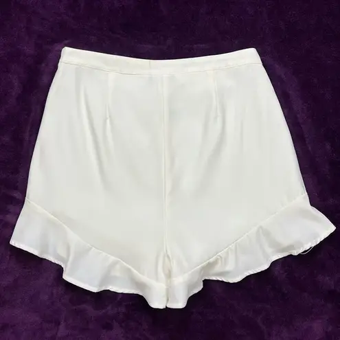Cupcakes and Cashmere Lancer Shorts 6 White