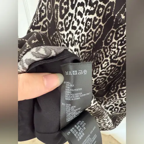 Reiss Stella Leopard Print Silk Black Gray White V-Neck Split Back Size 4