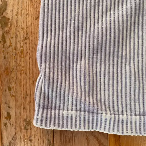 pastel light purple v neck ribbed cropped tank top Size M