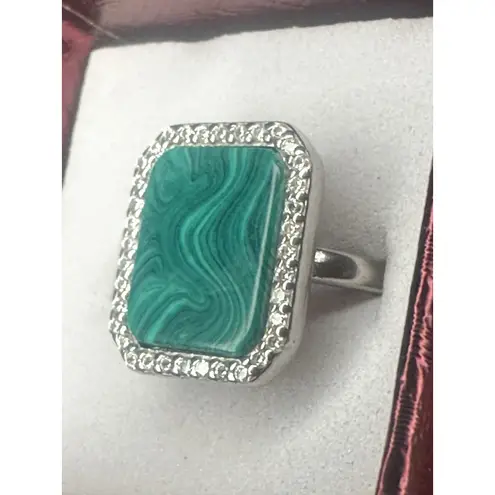 Vintage Uniquely Banded Malachite Stone in Sterling Silver Ring: Size 6 Green