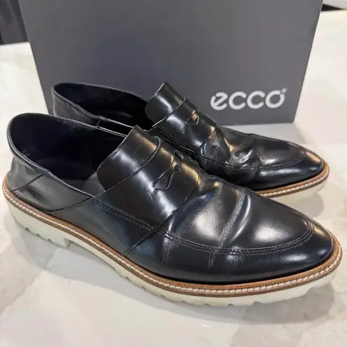 Ecco Incise Tailored Leather SlipOn Loafer Womens Size 8 Black Minimalist Preppy
