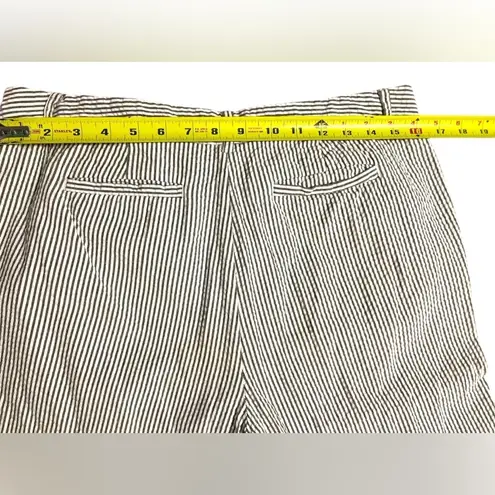 Kate Hill Women’s Cropped Pants Gray White Striped Seersucker Trousers Size 10