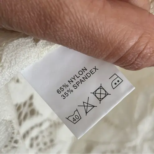 Zeagoo White Lace Swim Coverup with Scalloped Edges Size Large NWT