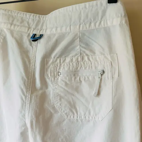 G.H. Bass & Co. White Flare Pants