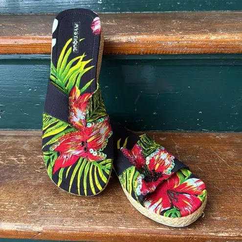 Mystique Boutique Tropical Floral Wedge Sandals 10 NWOT