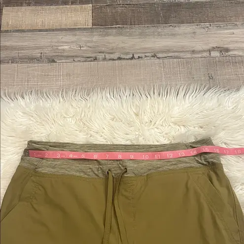 Duluth Trading Co Armachillo stretch high rise jogger pants 8 Green