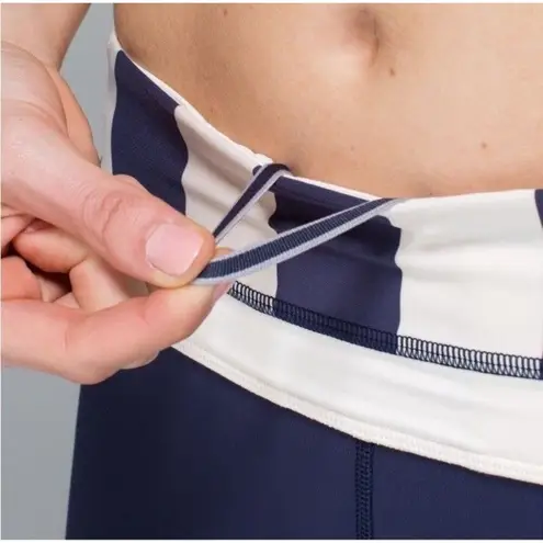 Lululemon  Up the Pace Cadet Blue Stripe Capri Leggings w Zip Pocket Size 6 thumbnail 4