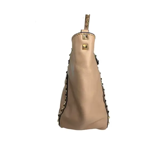 Valentino Garavani Rockstud Tote Bag in Poudre Beige Leather