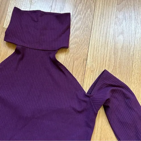 Emma & Sam NWT  Purple Halter Neck Cold Shoulder Cropped Open Back Top Size XS