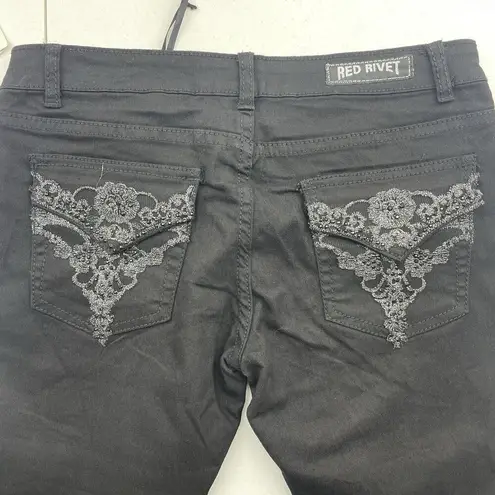 Red Rivet Junior 11 Flare Jeans Black Flap Embroidered Pockets Mid Rise Stretch - Image 5