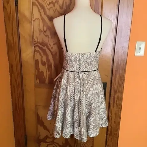 Jodi Kristopher Formal lace fit n flair dress