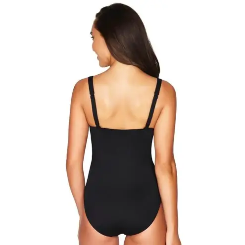 Sea Level Australia Eco Essentials Twist Front Multifit Black One Piece Swimsuit Size 6