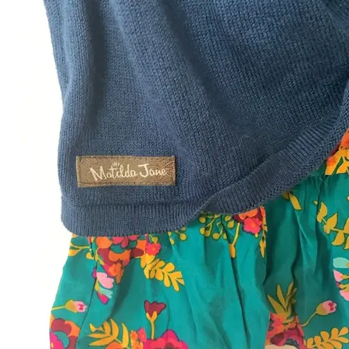 Matilda Jane women's medium blue sweater floral peekaboo long sleeve shirt twist