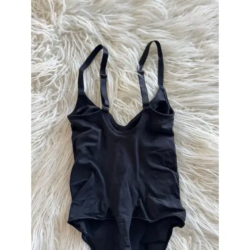 SKIMS Seamless Sculpt Thong Bodysuit Onyx Size Small