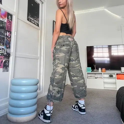 deep la y2k true vintage camouflage embroidered studded cargo jean pants