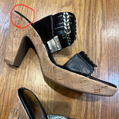 Sofft Shoes Fayann Slide Heel Sandal Black Leather Gold Metallic Cork Heel Size 7