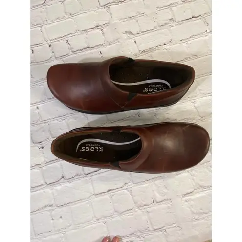 Klogs size 10 Brown
