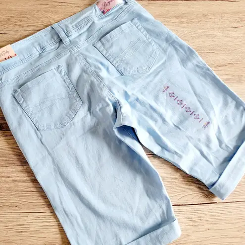 Ymi Royalty tummy tuck bermudas size 10