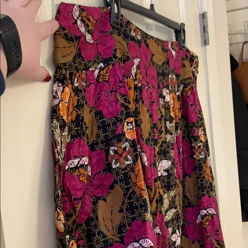 Fashion Bug plus size floral flared skirt size 20