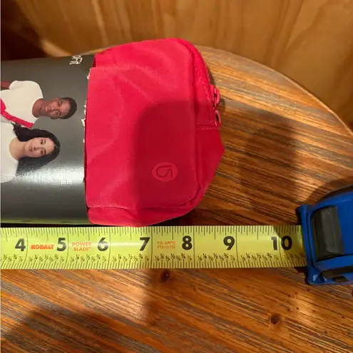 GapFit belt bag in “Hot Pink Fuchsia"