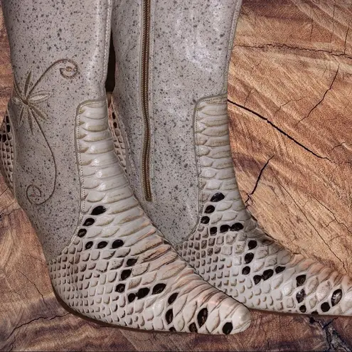 Canelo white designed cowgirl boots!! Tan Size undefined
