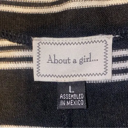 About A Girl Cowl Neck Short Sleeve Cropped Hi-low Sweater - size large