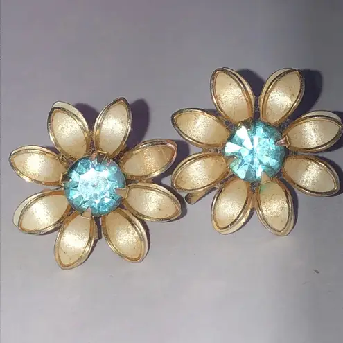 Bugbee & Niles Elegant Vintage Floral Earrings with Blue Accents Gold