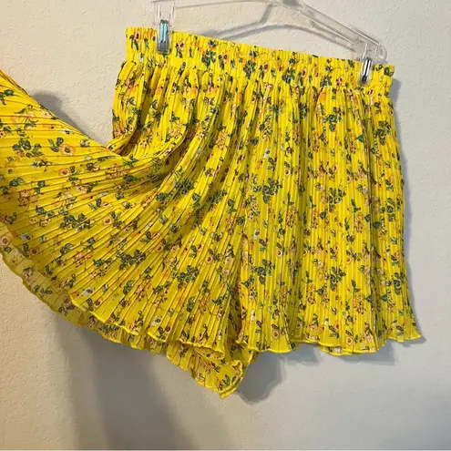 Chelsea and Violet  Yellow Floral Pleated High Waisted Shorts