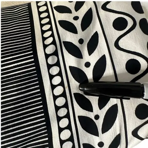 J. McLaughlin Monochrome Tribal Print Crop Pants Size 6 Black BOHO Chic Artsy