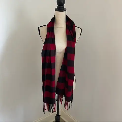 V. Fraas Cashmink Flannel Fringe Scarf Red Black Plaid Preppy Soft Academia Accessory