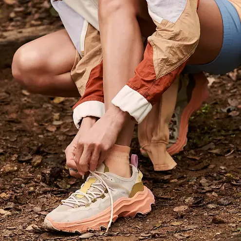 FP Movement x SOREL Kinetic Breakthru Tech SneakersWomen's SIZE 6