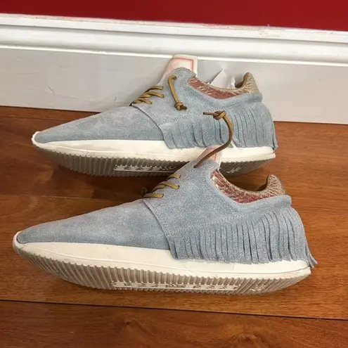 Esseutesse Baby Blue Suede Fringe Cyan Sneaker size 40 Gray