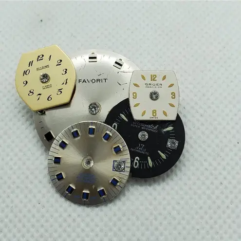 HP! Steampunk Watch Faces Brooch Silver