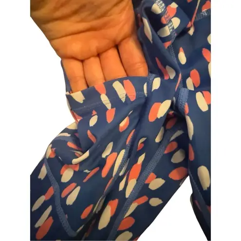 Zyia Drop Of Spring Cropped Light N Tight Blue Pink Polka Dot Athletic leggings