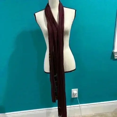 Maroon scarf with opaque pattern Purple