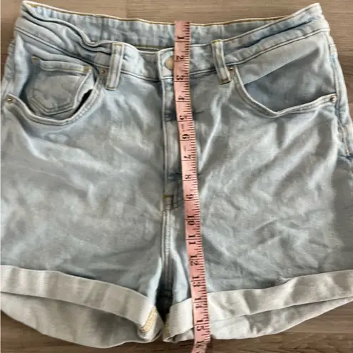 H&M  10 High Rise Cuffed Jean Shorts