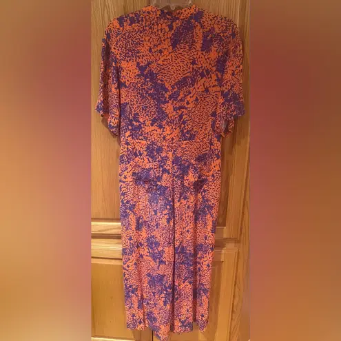 The Kit Issa Jumpsuit in Ecovero Viscose Crepe Orange Complication Print Small