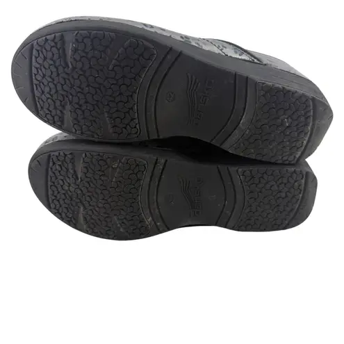 Dansko Women's XP 2.0 Grey Leopard Patent Leather Nursing Clogs