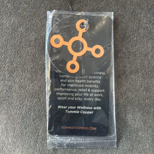 Women's Tommie Copper Shoulder Support Bra with Front Zipper Nude Size XL NEW