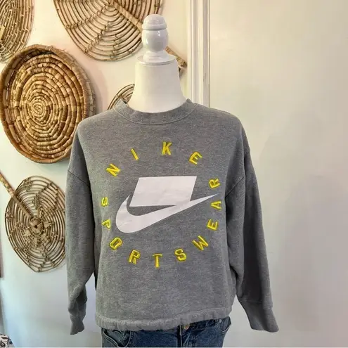 Nike Sportswear Gray Oversized Logo Sweatshirt Women's Crewneck Pullover XS