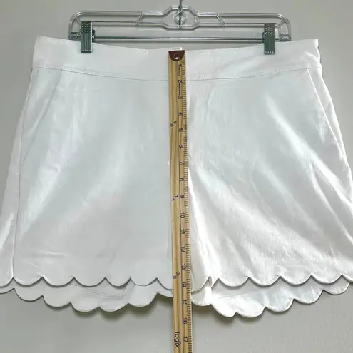 Isaac Mizrahi White Scalloped Hem Shorts Pockets Casual Summer Size 12