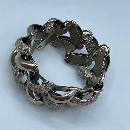 Vintage big link silver colored chain bracelet.