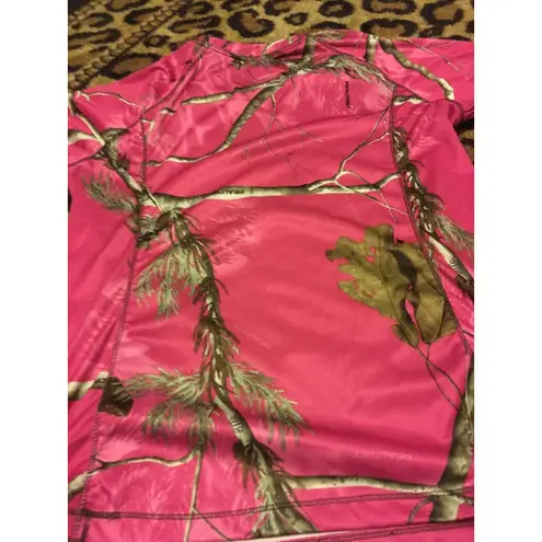 Realtree  Women's Juniors Camo Pink Short Sleeve Shirt ActiveT-Shirt Size Large