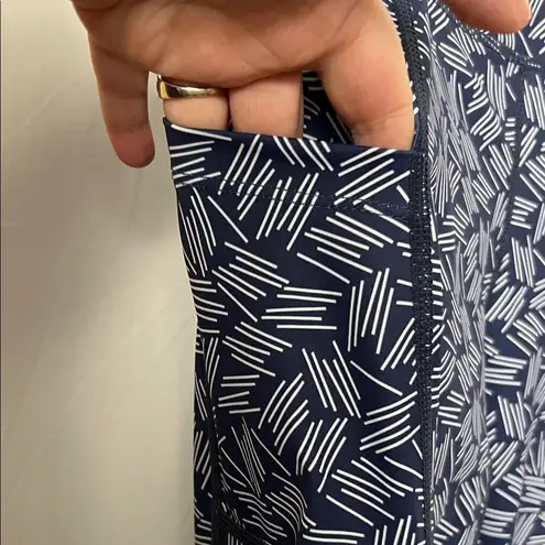 Zyia  Active Navy Haystack Light N Tight 7/8 Leggings Size 8/10